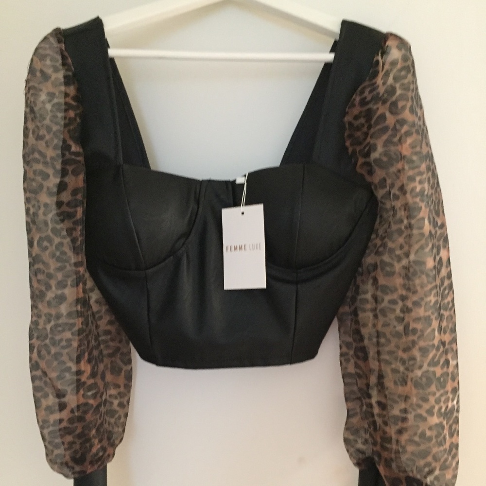 Black and Leopard Sleeve Top